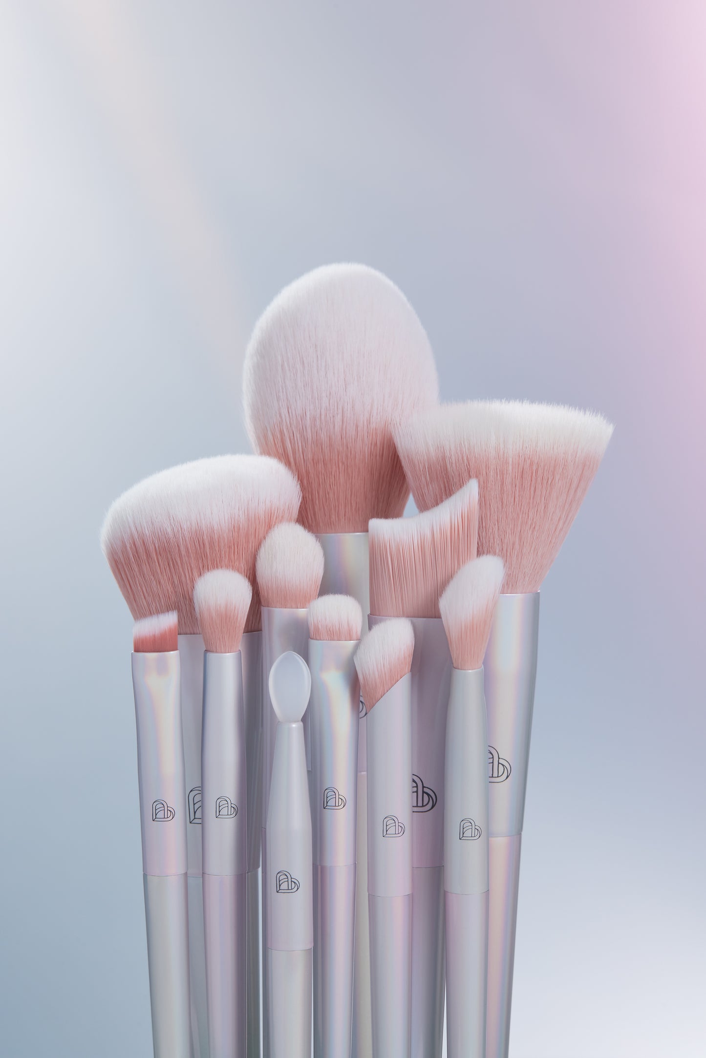 BLJ COSMETICS 8 Pcs Smoke Flamingo Series Professional Synthetic Fiber Makeup Brushes Set